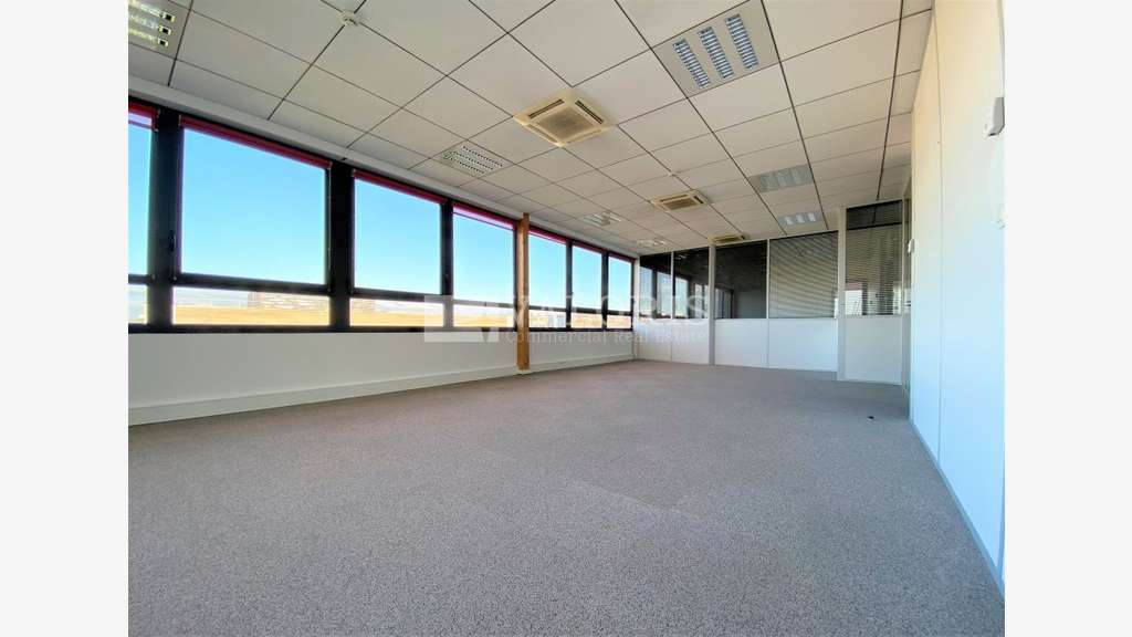 Bureaux à partir de 119,87m² à louer Saint Priest