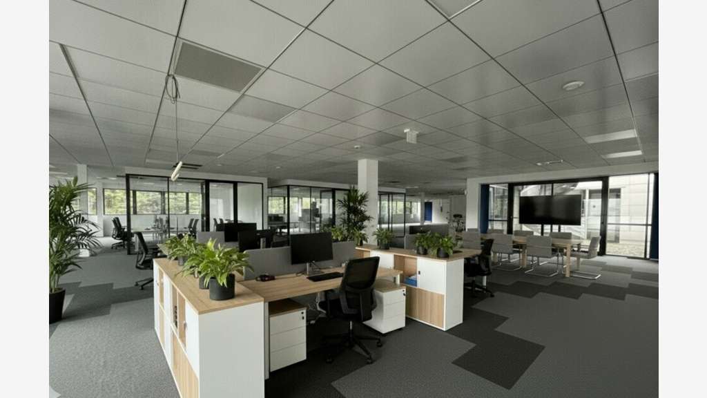 Bureaux rénovés dès 134m² à louer à St Priest