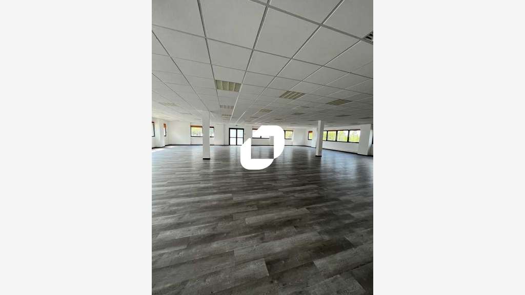 A louer Bureaux 187m² Saint priest