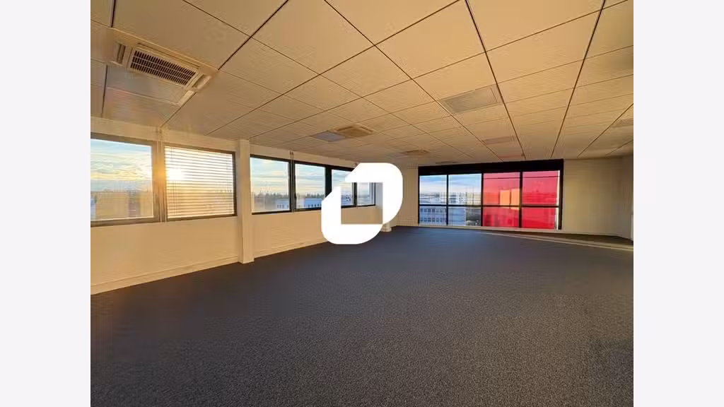 A louer Bureaux 1100m² Saint priest