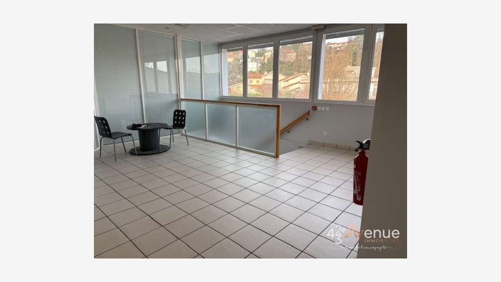 Bureaux de 200m² à louer à Saint Priest en Jarez