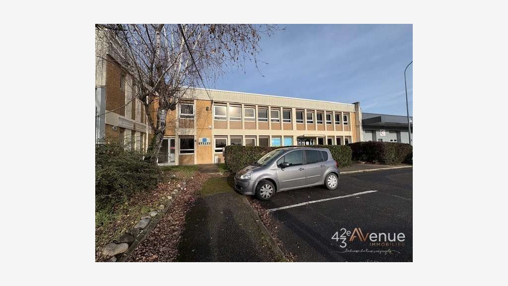 Bureaux de 200m² à louer à Saint Priest en Jarez