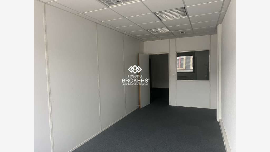 A louer local 60m² à Saint-Quentin-Fallavier A43