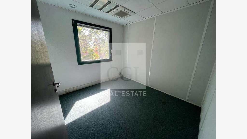 A louer bureaux 229m² à Saint-Quentin-Fallavier