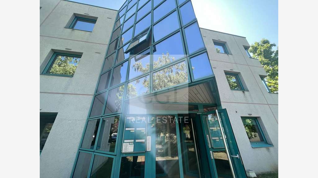 A louer bureaux 229m² à Saint-Quentin-Fallavier