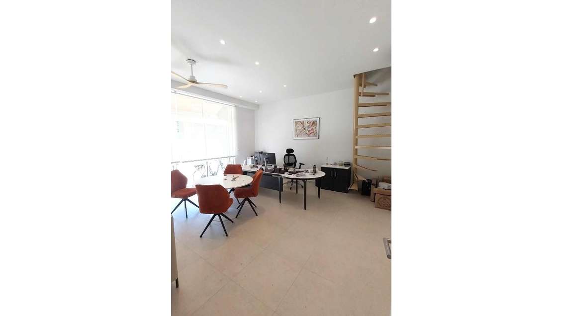 A louer bureaux modernes 96m² centre Saint-Raphaël