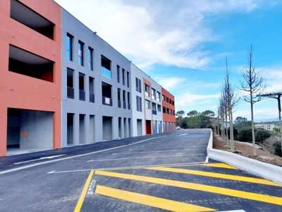 Bureaux récents 62m² avec terrasse à Saint-Raphaël