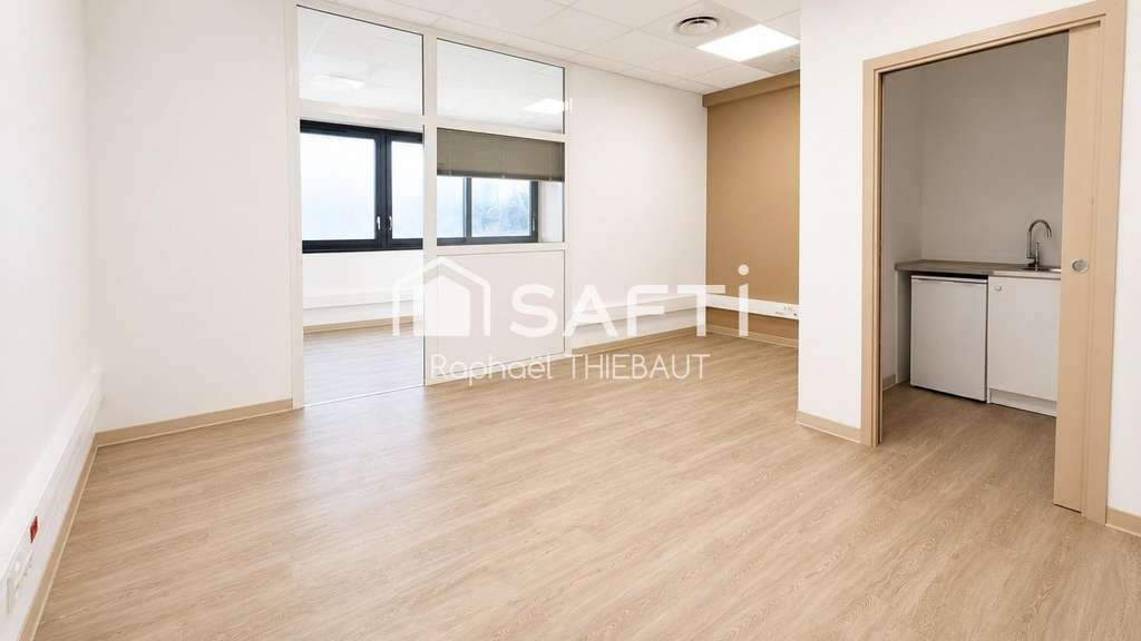 A louer bureaux 100m² R+2 emplacement stratégique