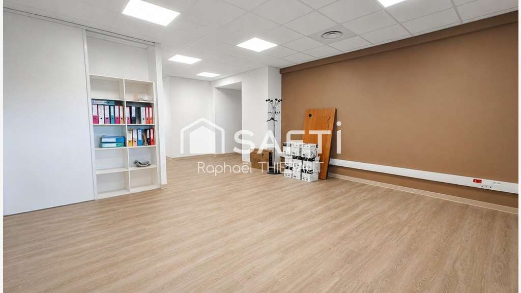 A louer bureaux 100m² R+2 emplacement stratégique