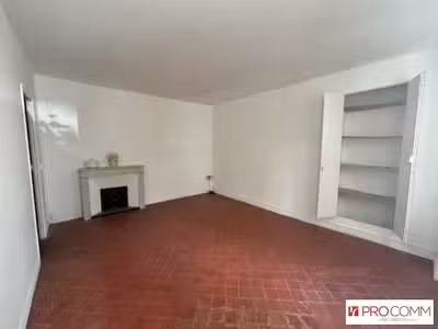 A louer bureau 25m² R+1 à Saint-Rémy-de-Provence