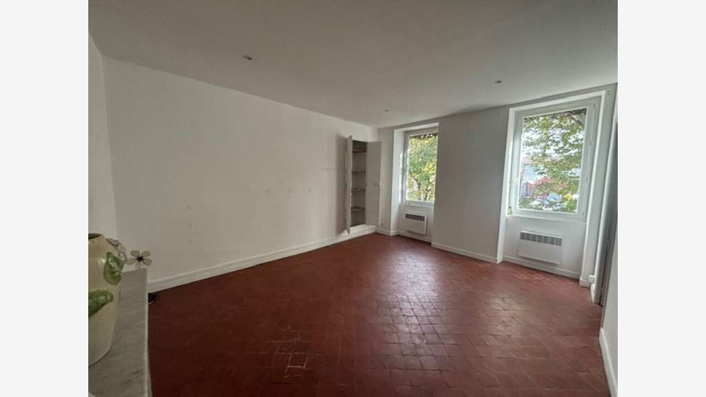 A louer bureau 25m² R+1 à Saint-Rémy-de-Provence