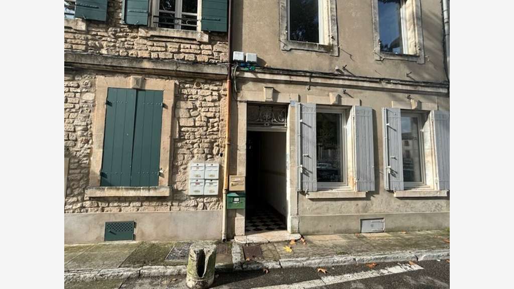 A louer bureau 25m² R+1 à Saint-Rémy-de-Provence