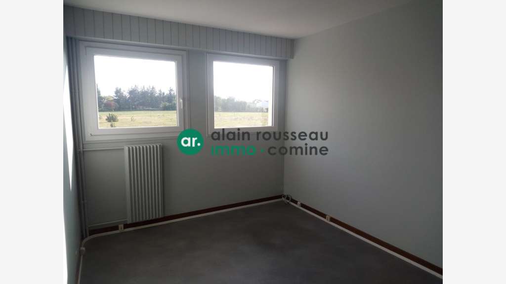 A louer bureaux 12m² RDC à Angers Est