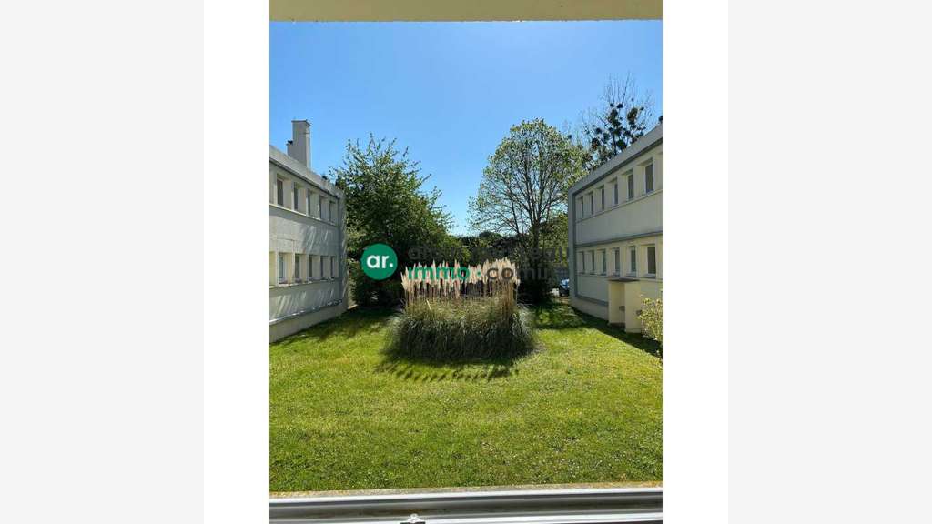 A louer bureaux 12m² RDC à Angers Est