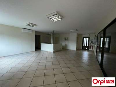 Location bureaux 198m² Pontet zone industrielle