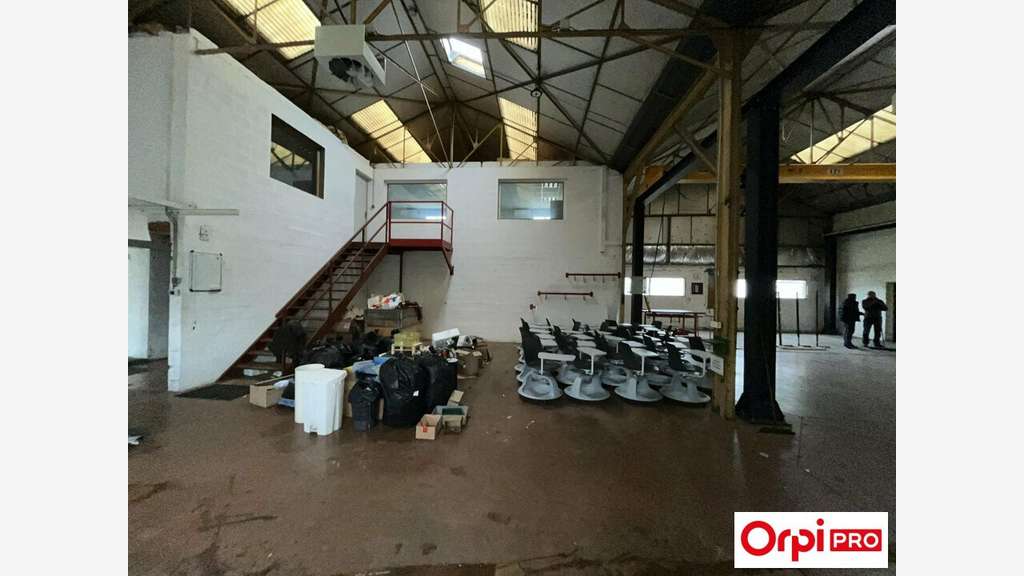 Location bureaux 198m² Pontet zone industrielle