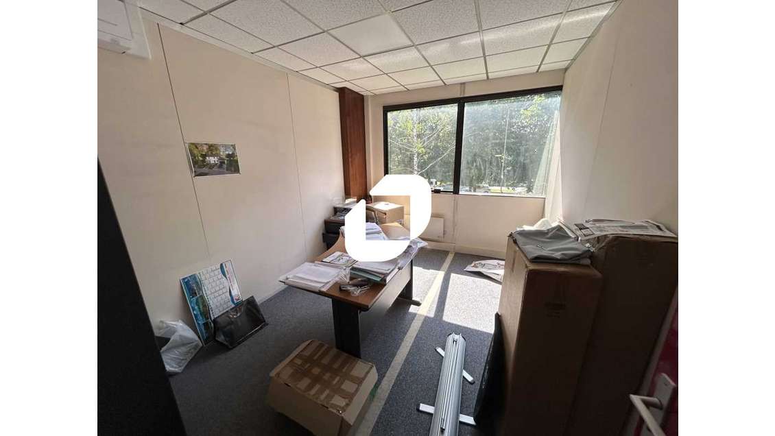 A louer Bureaux 122m² Saint thibault des vignes