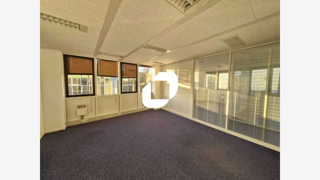 A louer Bureaux 206m² Saint thibault des vignes