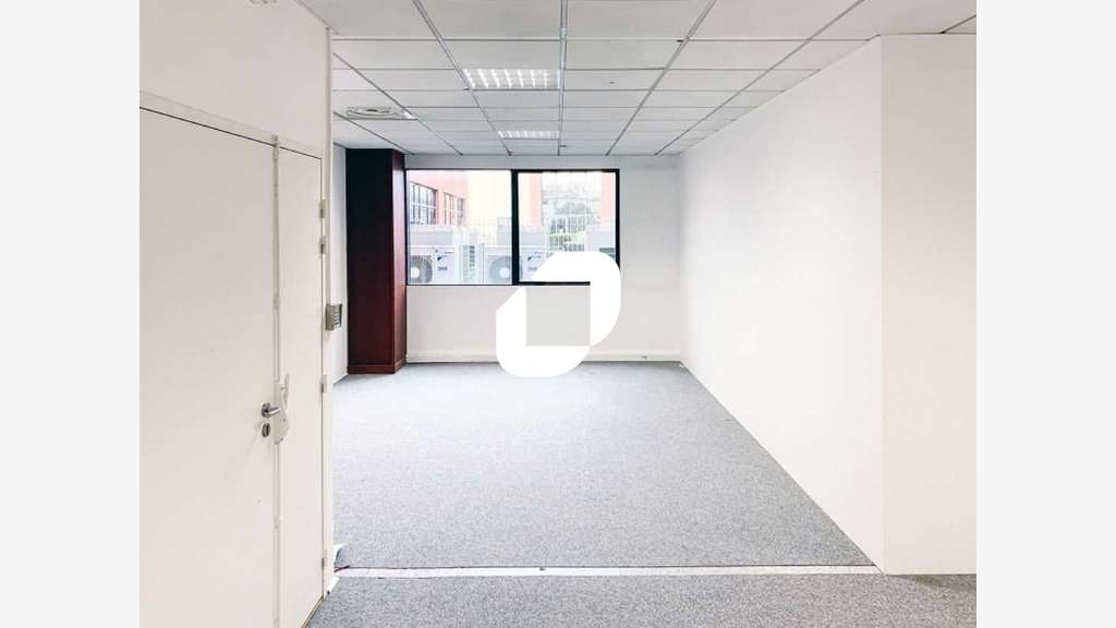 A louer Bureaux 512m² Saint thibault des vignes