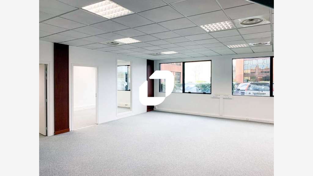 A louer Bureaux 512m² Saint thibault des vignes
