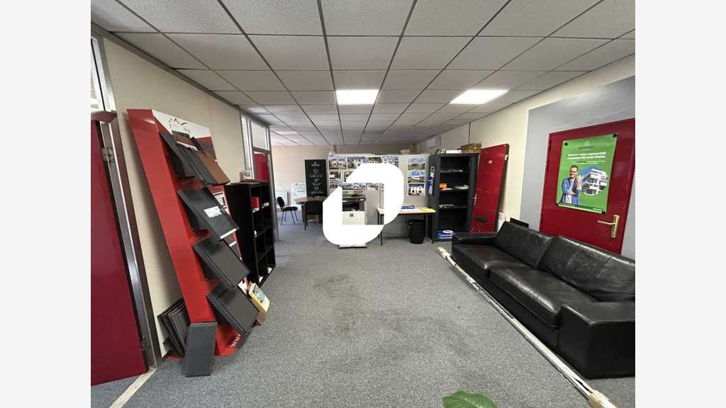 A louer Bureaux 122m² Saint thibault des vignes