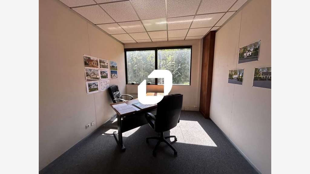 A louer Bureaux 122m² Saint thibault des vignes