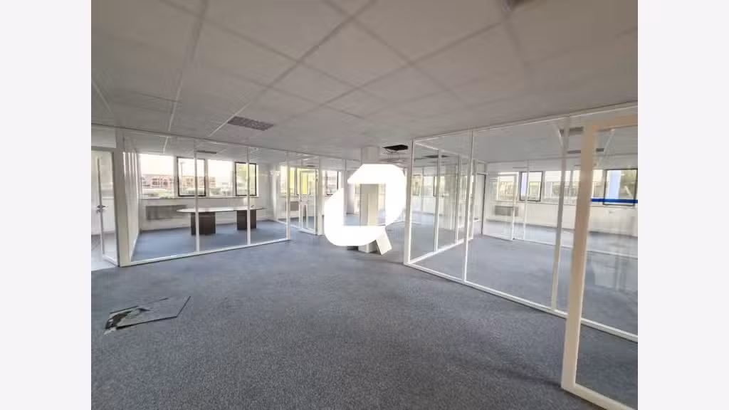 A louer Bureaux 331m² Saint thibault des vignes