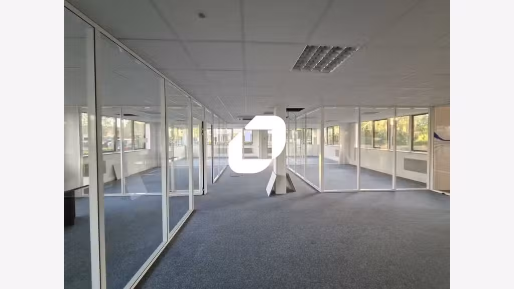 A louer Bureaux 331m² Saint thibault des vignes
