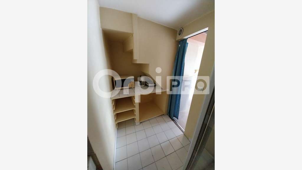 Bureau 28m² à louer à Saint-Yrieix-la-Perche