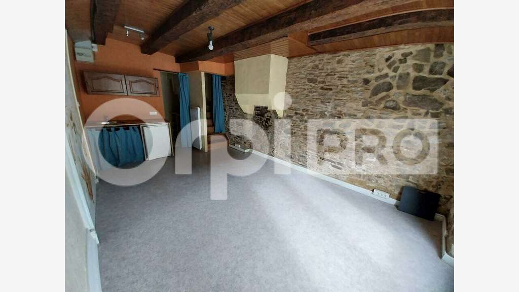 Bureau 28m² à louer à Saint-Yrieix-la-Perche