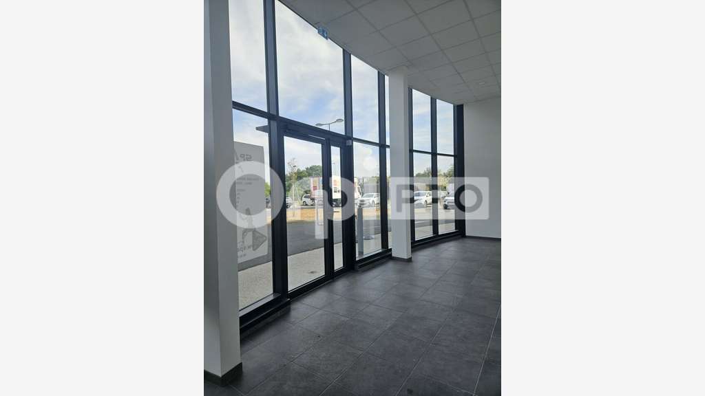 Loue bureau lumineux 128m² en r+1 Sainte-Eulalie