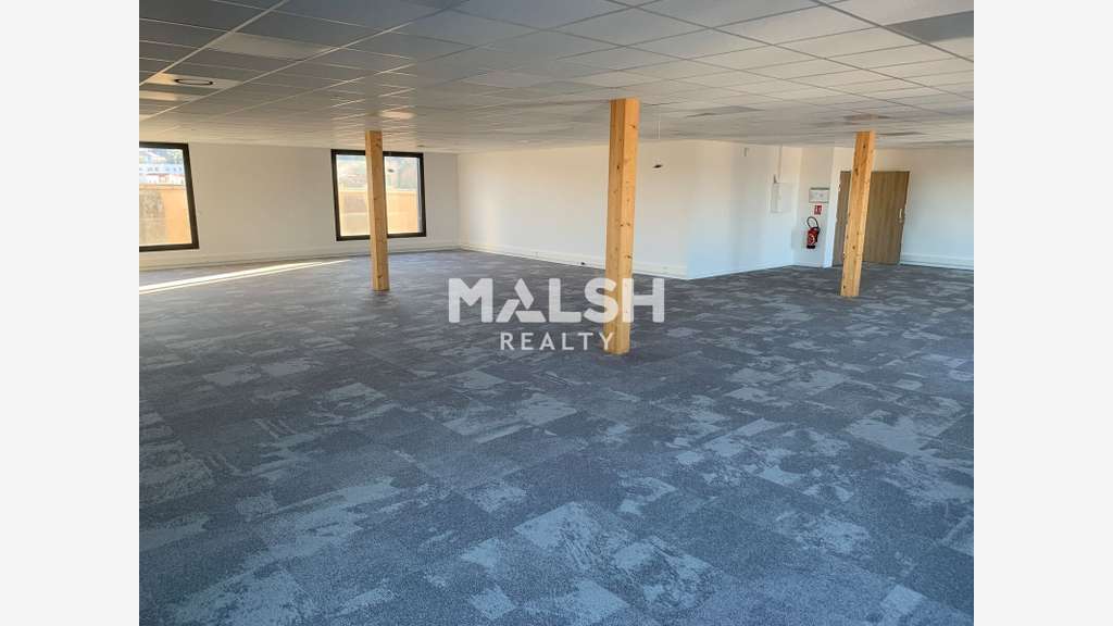 Bureaux à louer 1299m² à Sainte-Foy-lès-Lyon