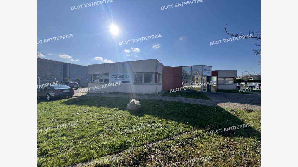 A louer bureaux 300m² à Sainte-Luce-sur-Loire