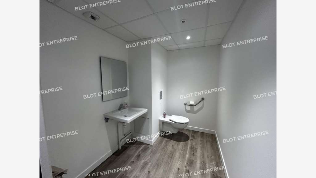 A louer bureaux 83m² à Sainte-Luce-sur-Loire