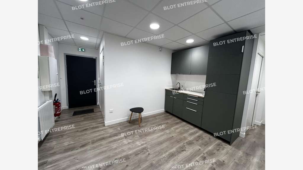 A louer bureaux 83m² à Sainte-Luce-sur-Loire