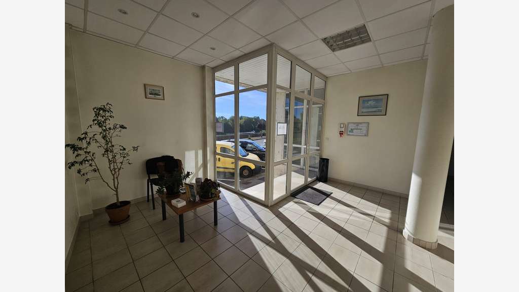 Bureaux 137m² au calme à Saintes Rive Droite