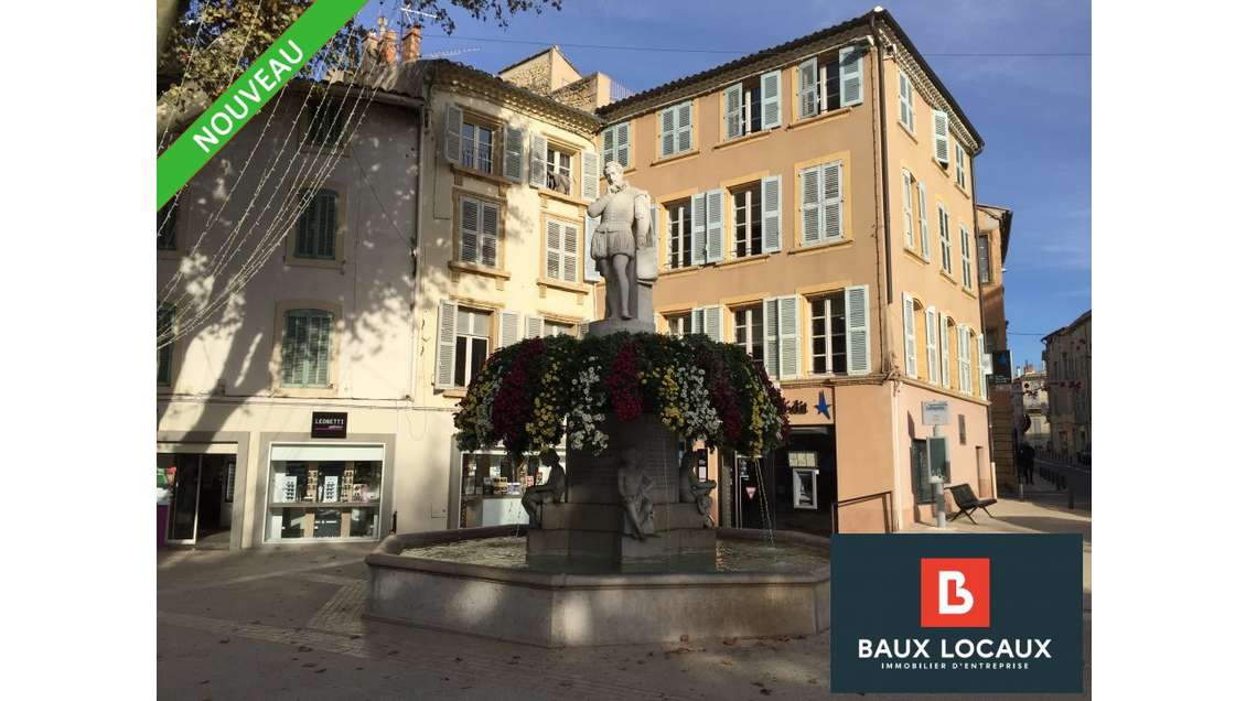 Bureau refait à neuf 50m² R+1 centre ville Salon