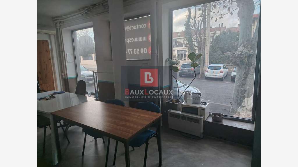 Bureaux 157m² RDC à louer à Salon-de-Provence