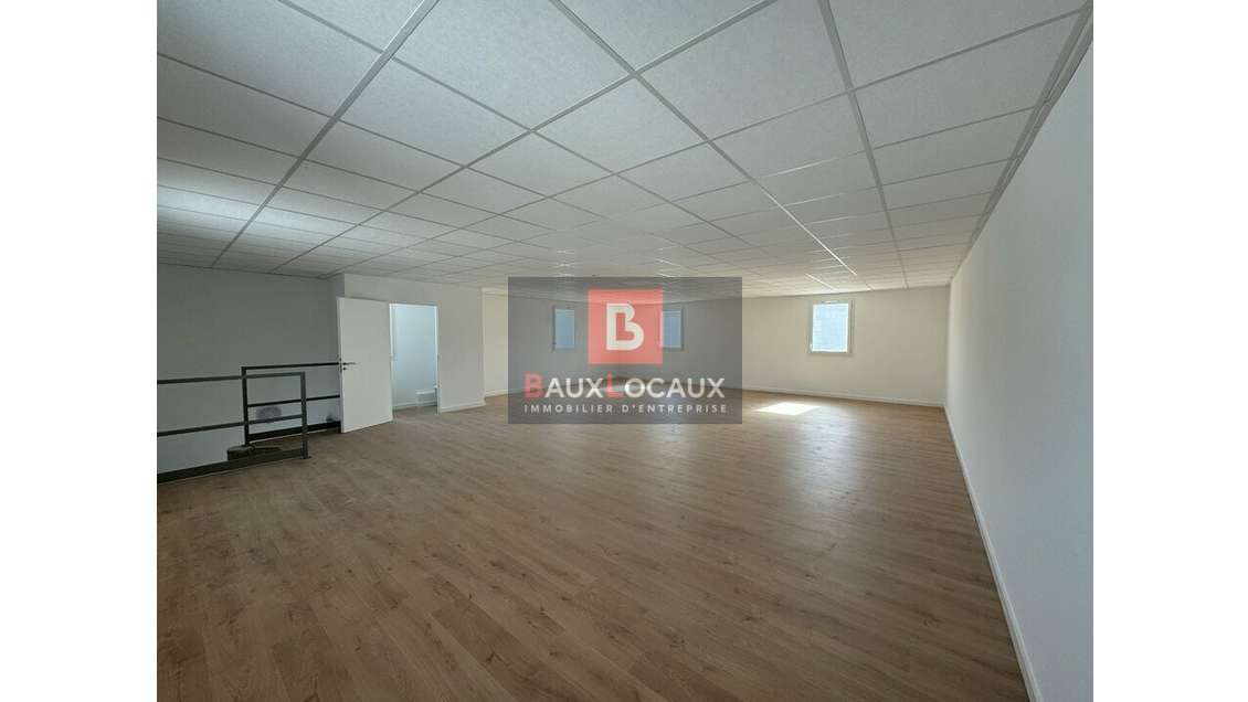 Location bureau 87m² R+1 à Salon de Provence