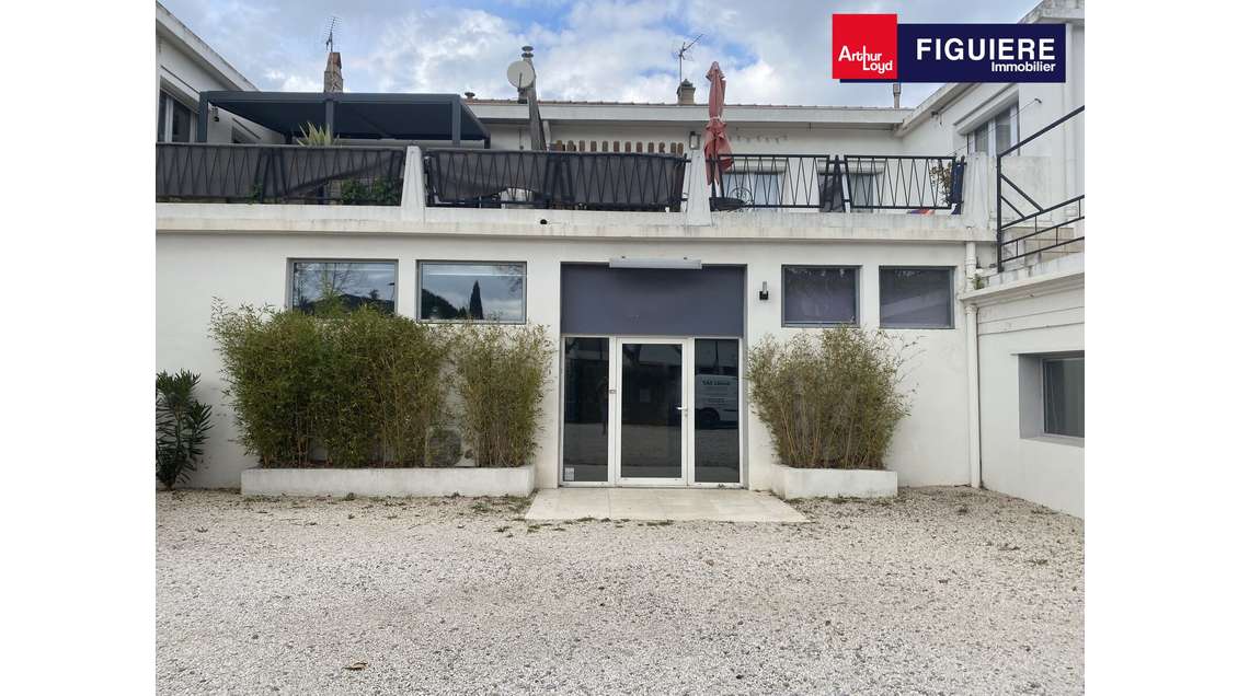 Bureaux 85m² et stockage 20m² à louer centre Salon