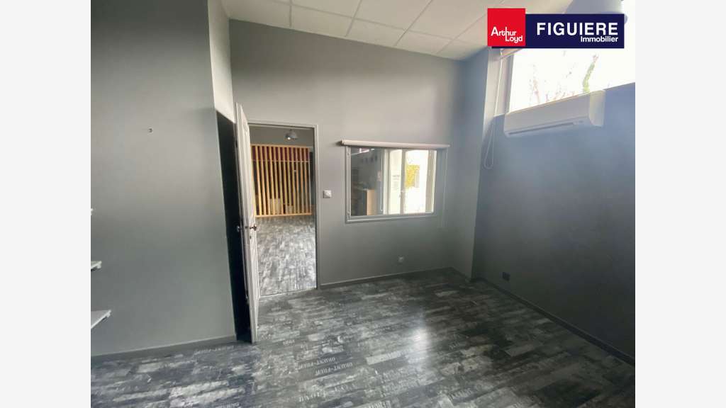 Bureaux 85m² et stockage 20m² à louer centre Salon