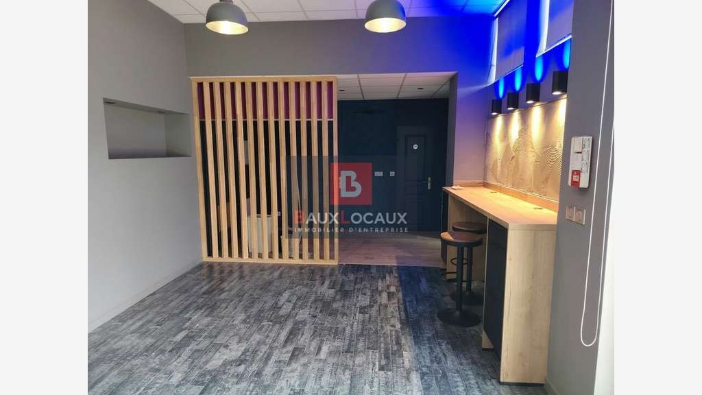 Location bureaux stockage 106m² Salon de Provence