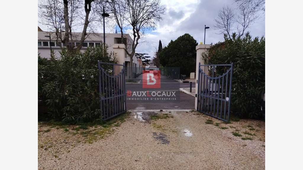 Location bureaux stockage 106m² Salon de Provence