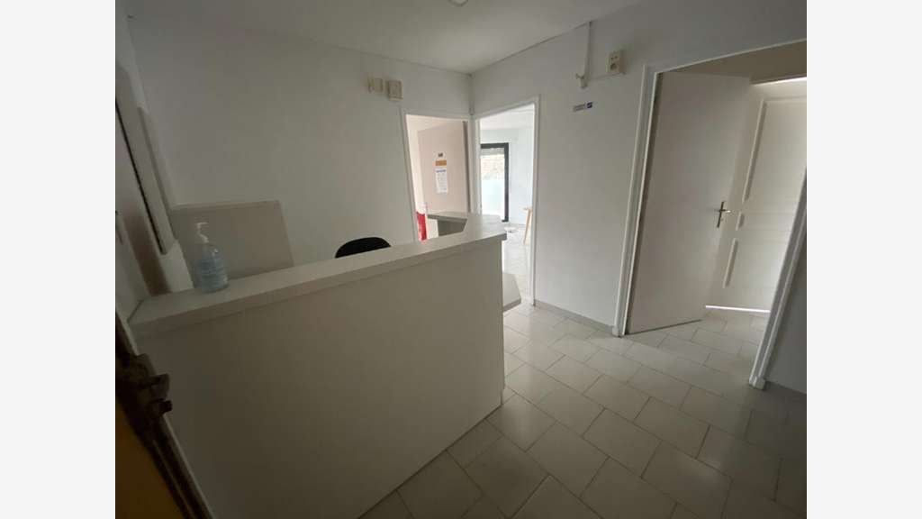 A louer bureaux 11m² à Salon de Provence centre 