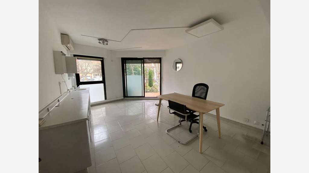 A louer bureaux 11m² à Salon de Provence centre 