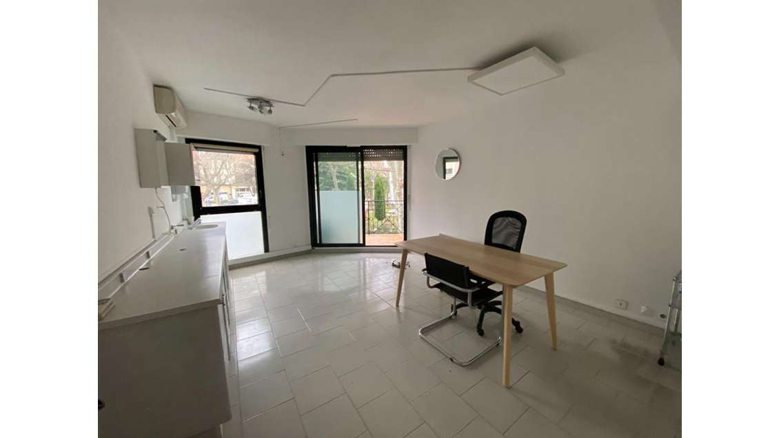 A louer bureaux 11m² à Salon de Provence centre 