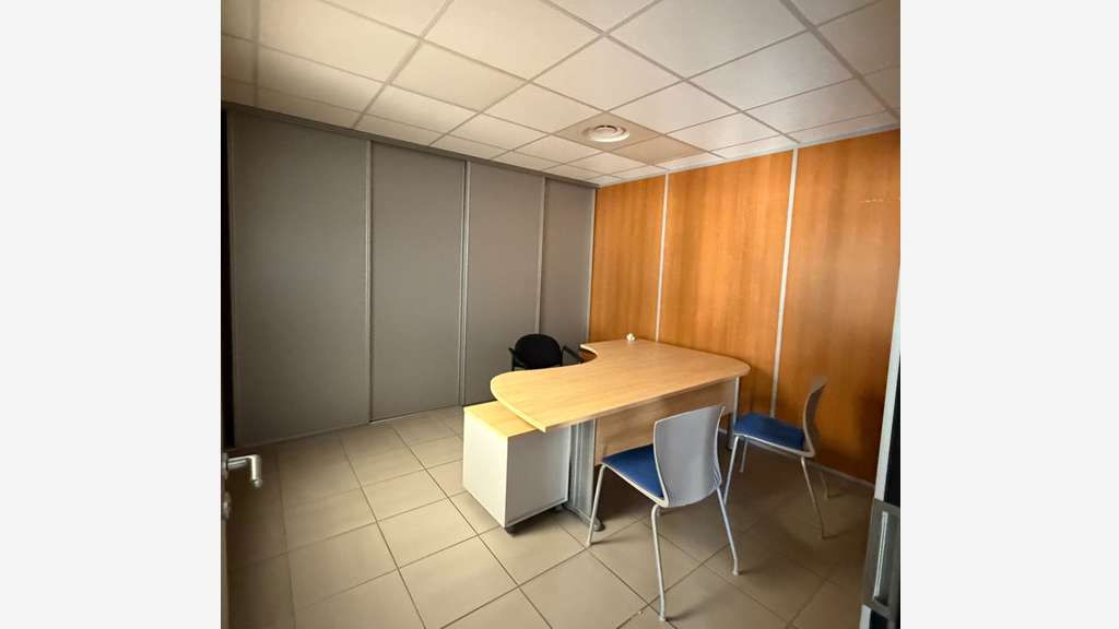 Bureau 13m² à louer à Salon-de-Provence