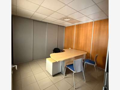 Bureau 13m² à louer à Salon-de-Provence