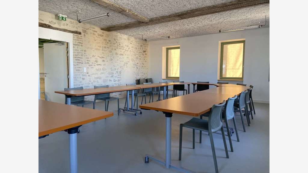 À louer – Bureaux de 15 à 55 m² dans un espace de 