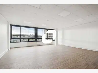 A louer Bureaux 213m² Sarcelles